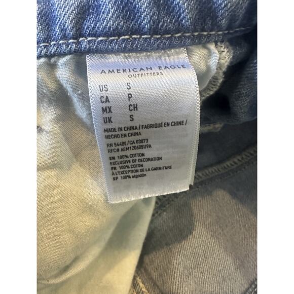 American Eagle Tomgirl Shortall Distressed Denim Overall Shorts Bib Size Small - Picture 6 of 10